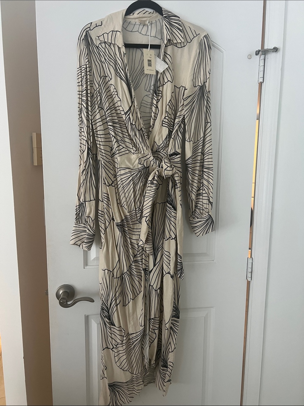 Magaschoni Linen Beige & Black Leaf Print Wrap Dress NWT